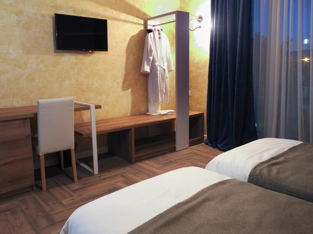 Hotel Banihills Tbilisi Ngoại thất bức ảnh