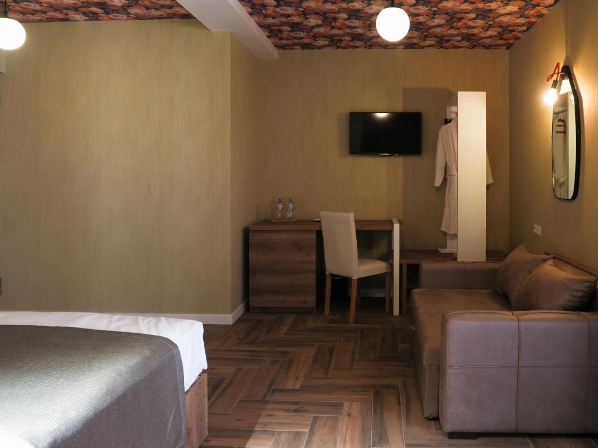 Hotel Banihills Tbilisi Ngoại thất bức ảnh