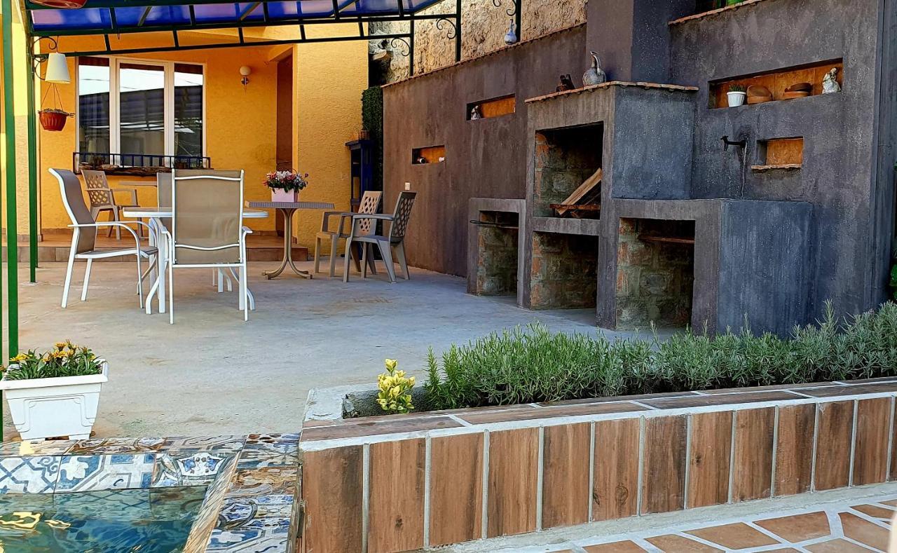 Hotel Banihills Tbilisi Ngoại thất bức ảnh