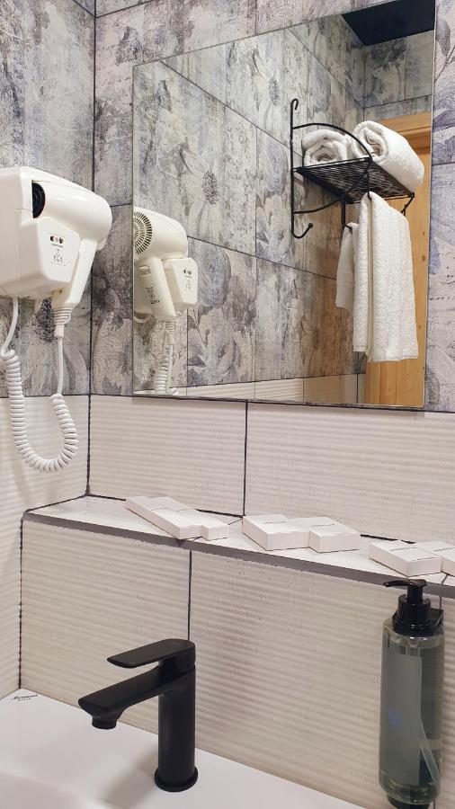 Hotel Banihills Tbilisi Ngoại thất bức ảnh
