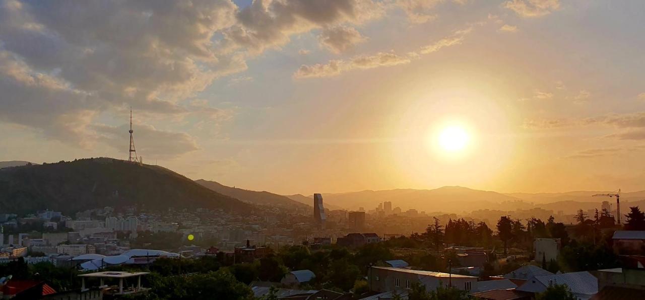 Hotel Banihills Tbilisi Ngoại thất bức ảnh